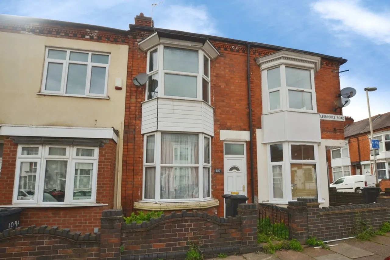 3 bed house for sale — Wilberforce Road, Leicester