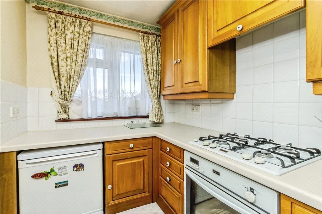 Inglewood, Pixton Way, Croydon, CR0, photo 6