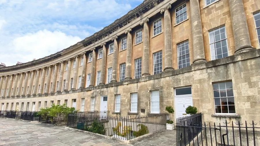 3 bed flat to rent, Royal Crescent, Bath, BA1
