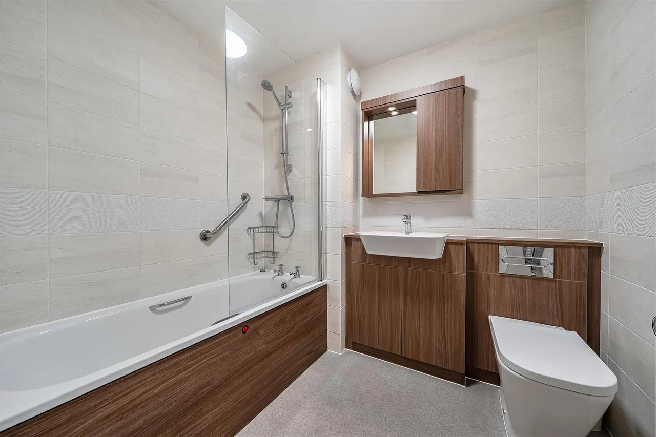 Westgate, Cowbridge, CF71, photo 13