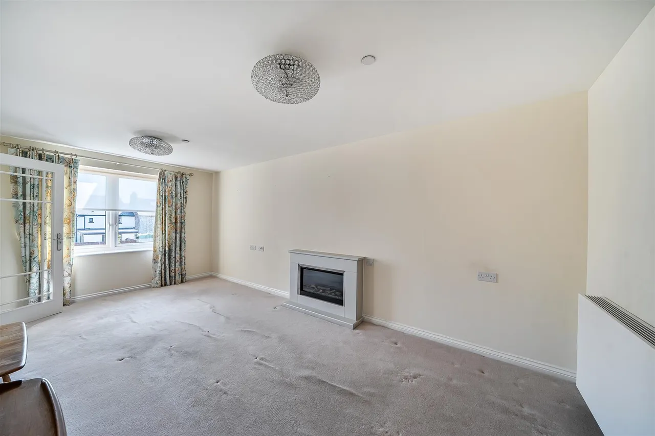 Westgate, Cowbridge, CF71, photo 4