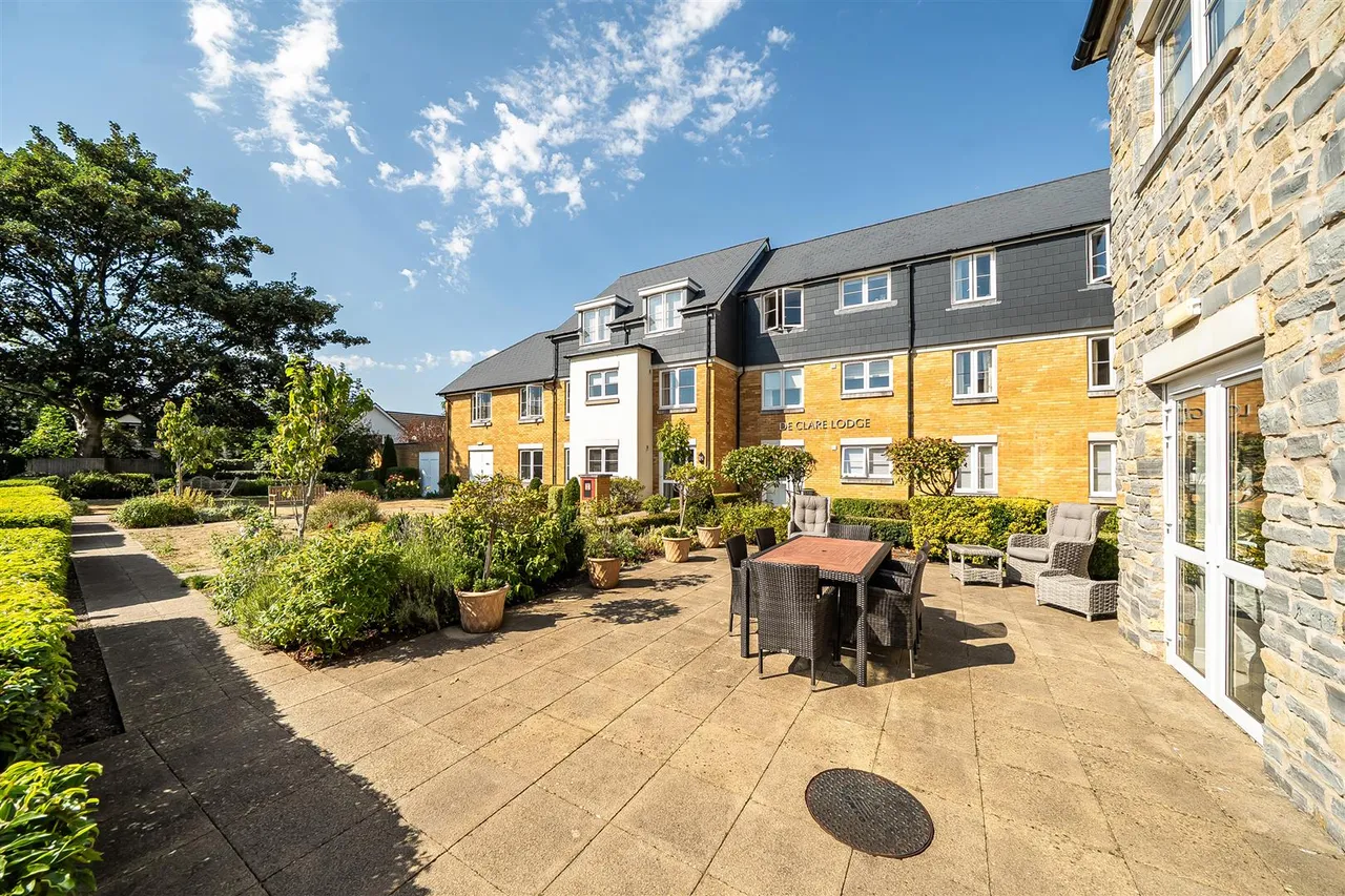 2 bed flat for sale, Westgate, Cowbridge, CF71