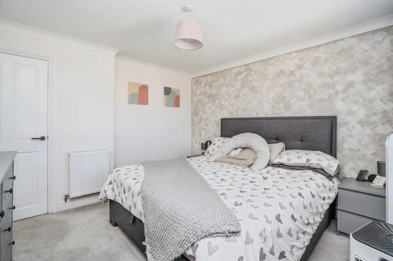 St. Denys Walk, Havant, PO9, photo 11