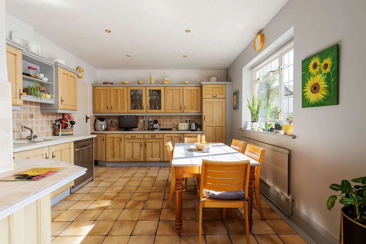 Wych Hill Lane, Woking, GU22, photo 6