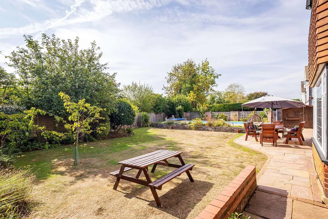 Wych Hill Lane, Woking, GU22, photo 20