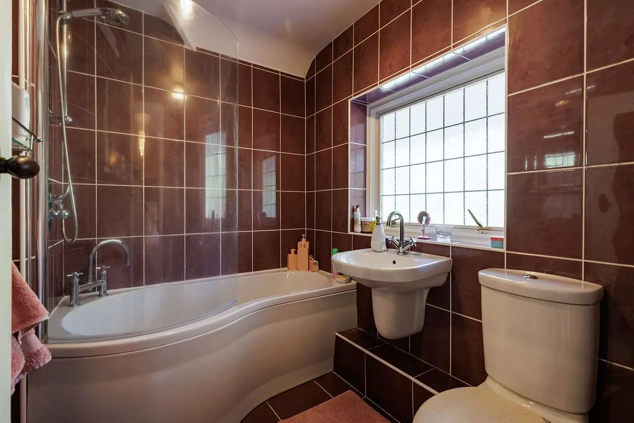 Wych Hill Lane, Woking, GU22, photo 11