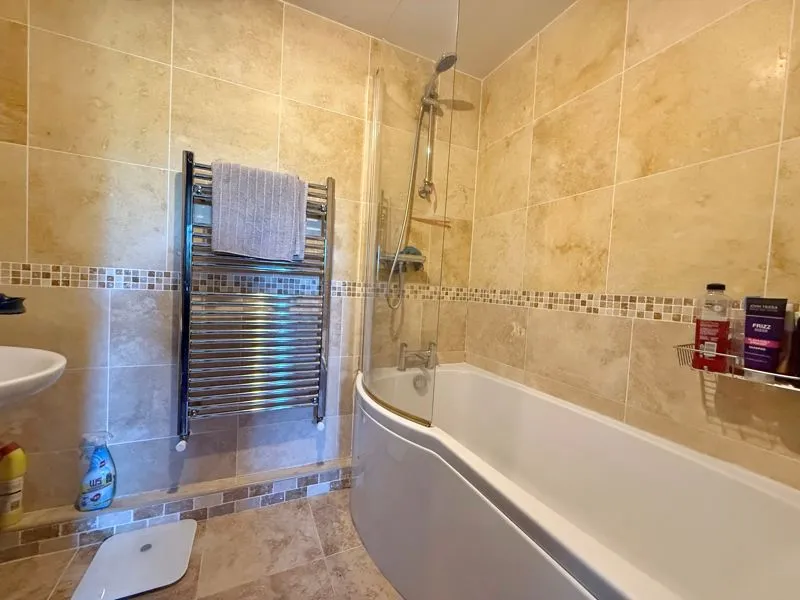 Willow Court Bassetsbury Lane, High Wycombe HP11 1RN, photo 7