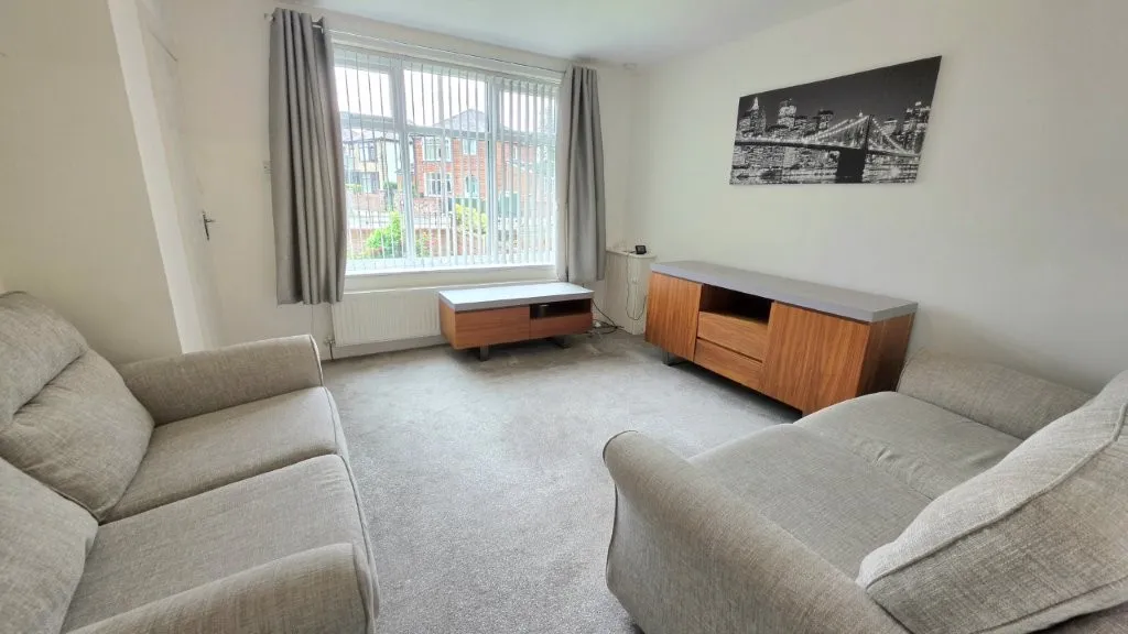 Sunnyside Road, Droylsden, M43, photo 5