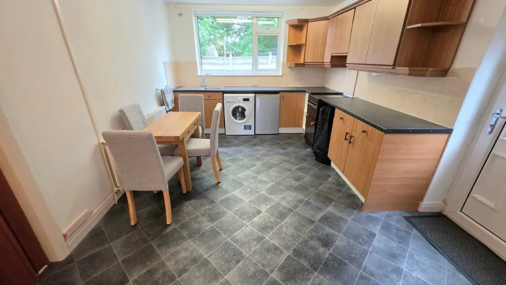 Sunnyside Road, Droylsden, M43, photo 4