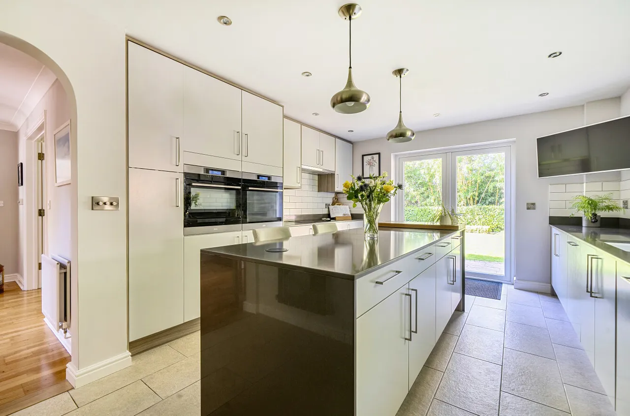 Mytchett Road, Mytchett, Camberley, Surrey, GU16 6AJ, photo 17