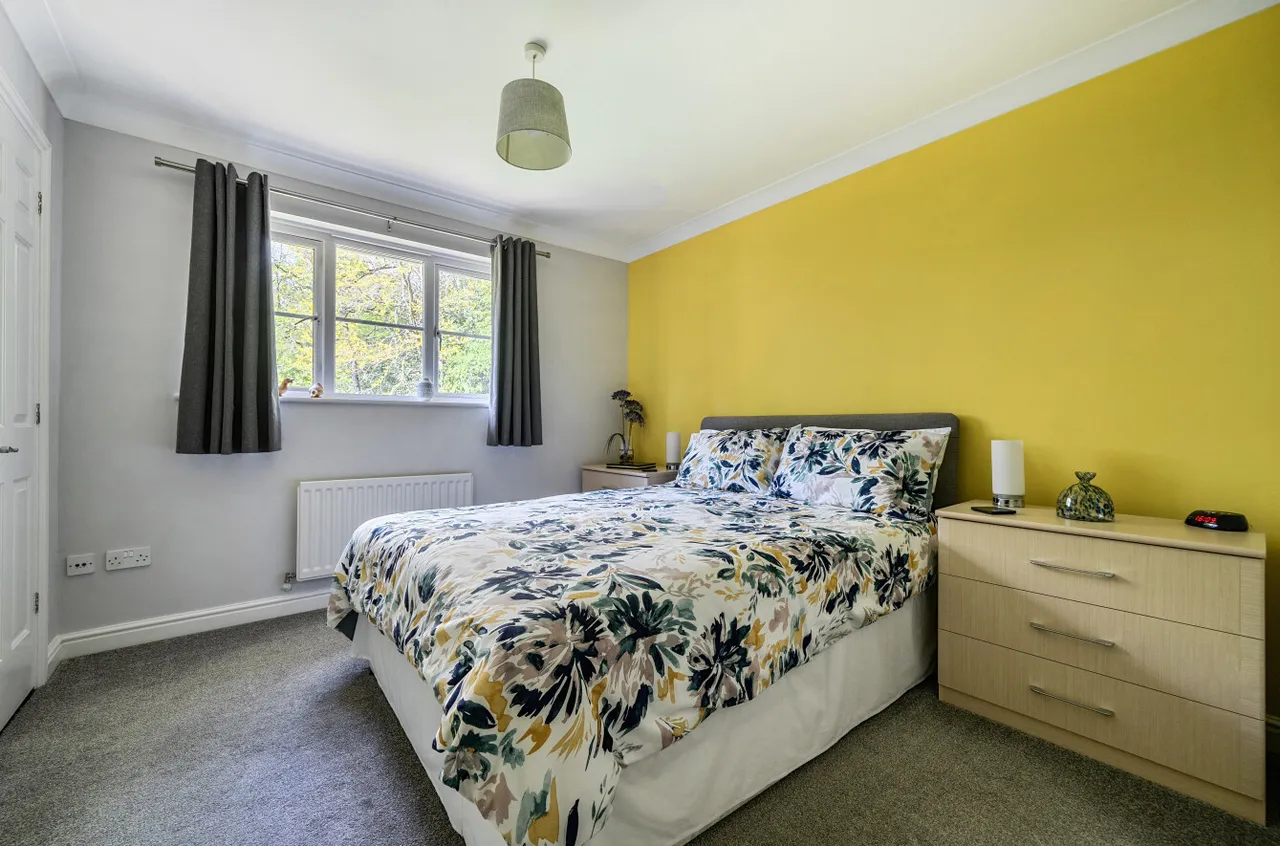 Mytchett Road, Mytchett, Camberley, Surrey, GU16 6AJ, photo 15