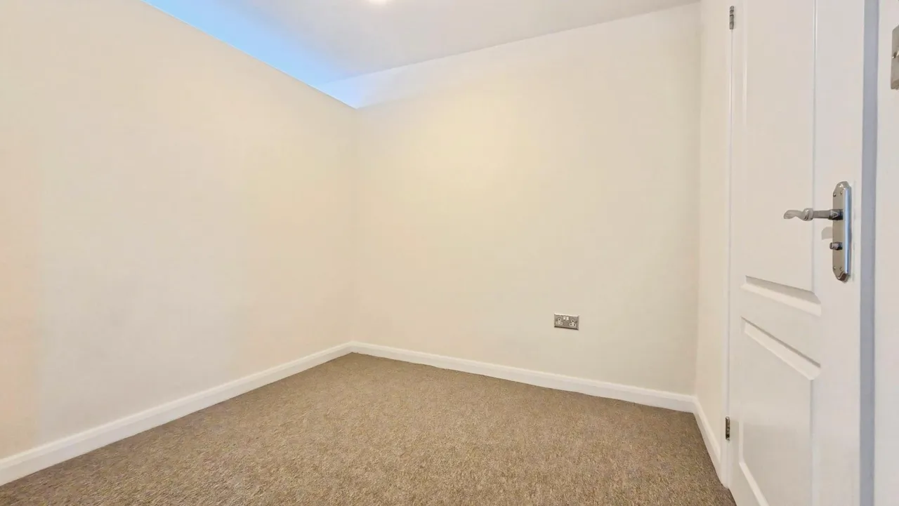 151-157 Victoria Street, Dunstable, LU6, photo 8