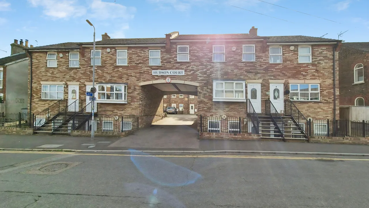 1 bed flat to rent — 151-157 Victoria Street, Dunstable, LU6