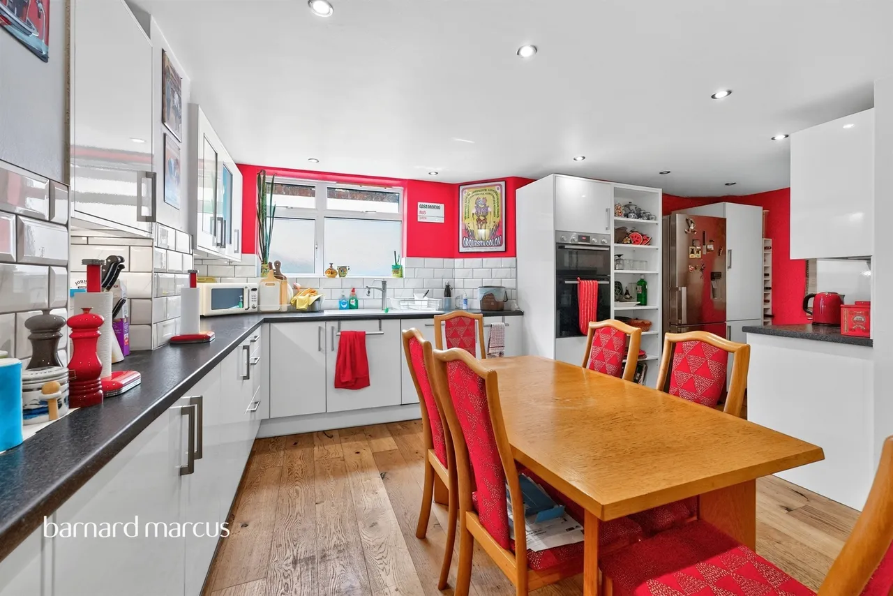 Fernwood Crescent, London, N20, photo 2