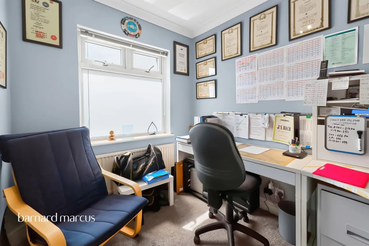 Fernwood Crescent, London, N20, photo 6