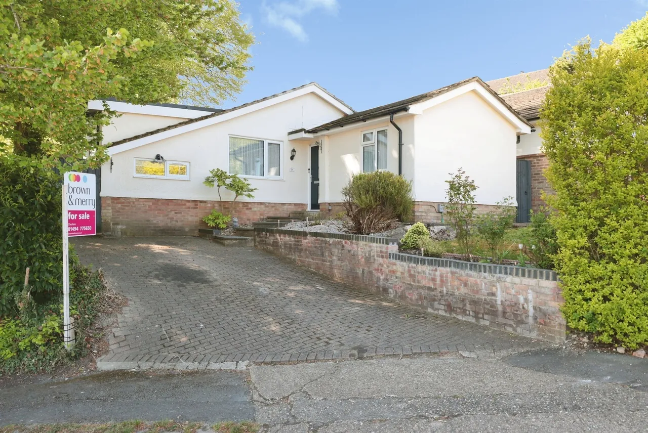 3 bed house for sale — Greenway, Chesham