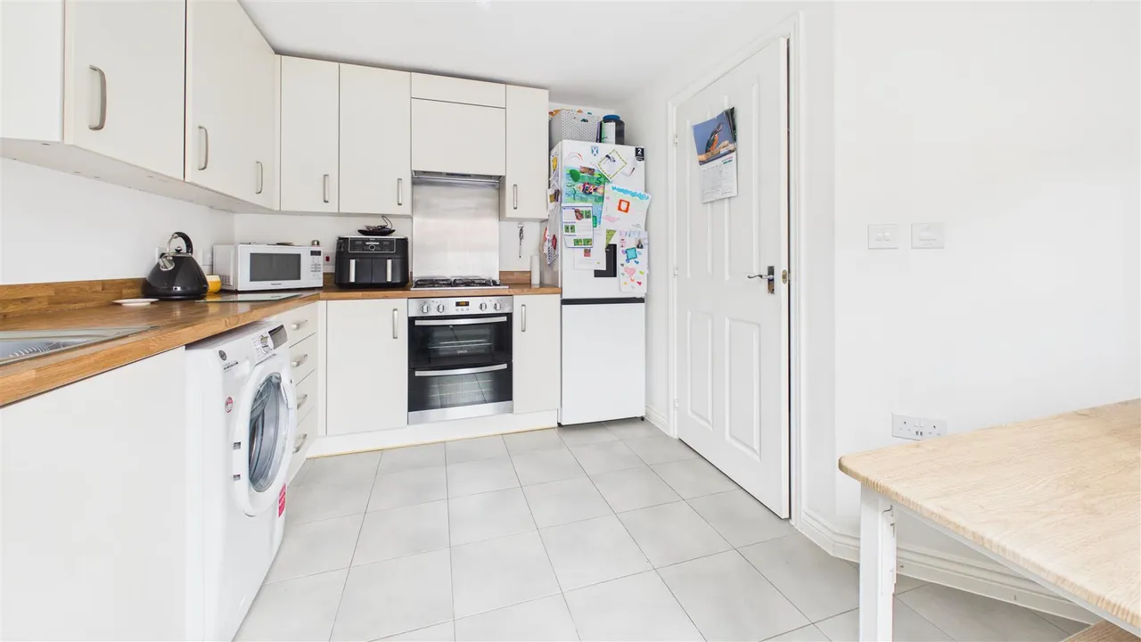 Taunton Road, Bourne, photo 6
