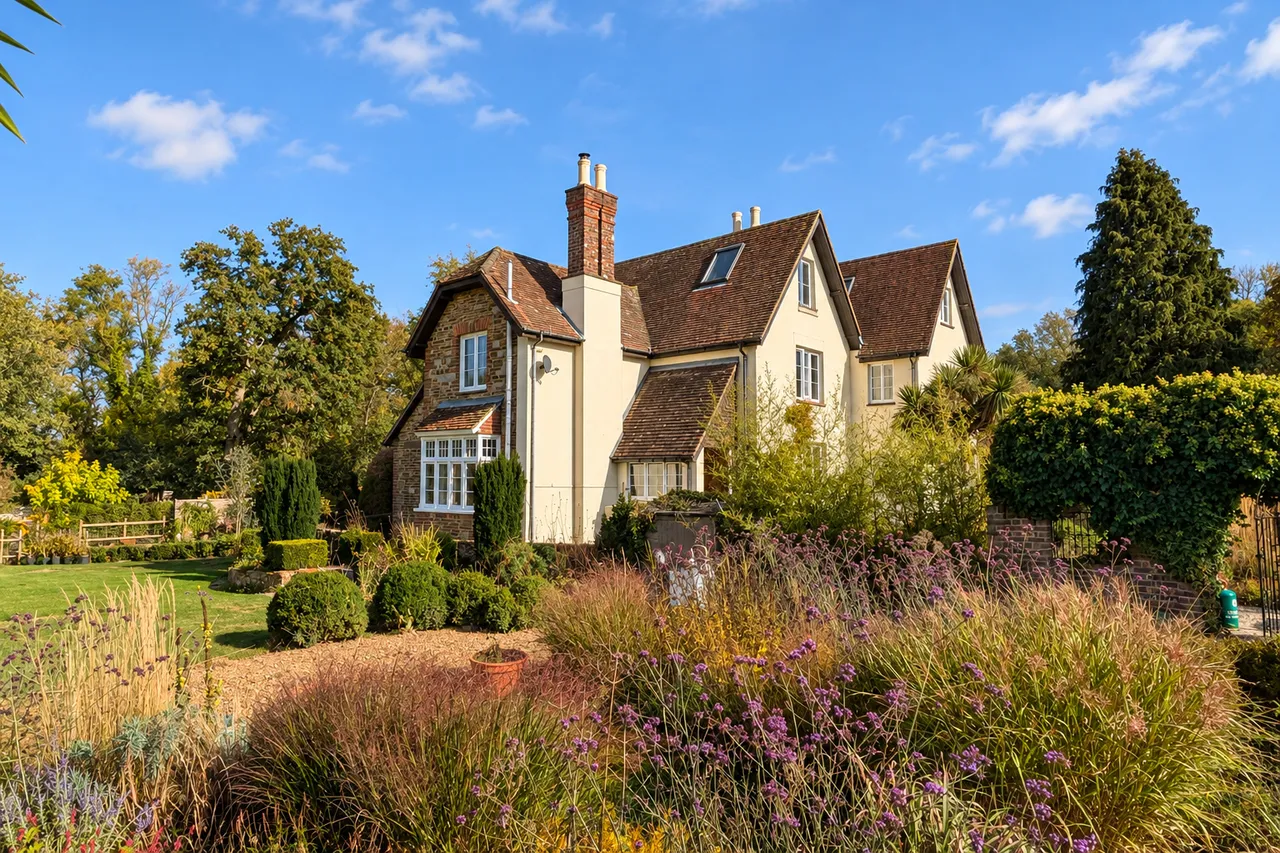 6 bed house for sale, Strood Lane, Warnham, RH12