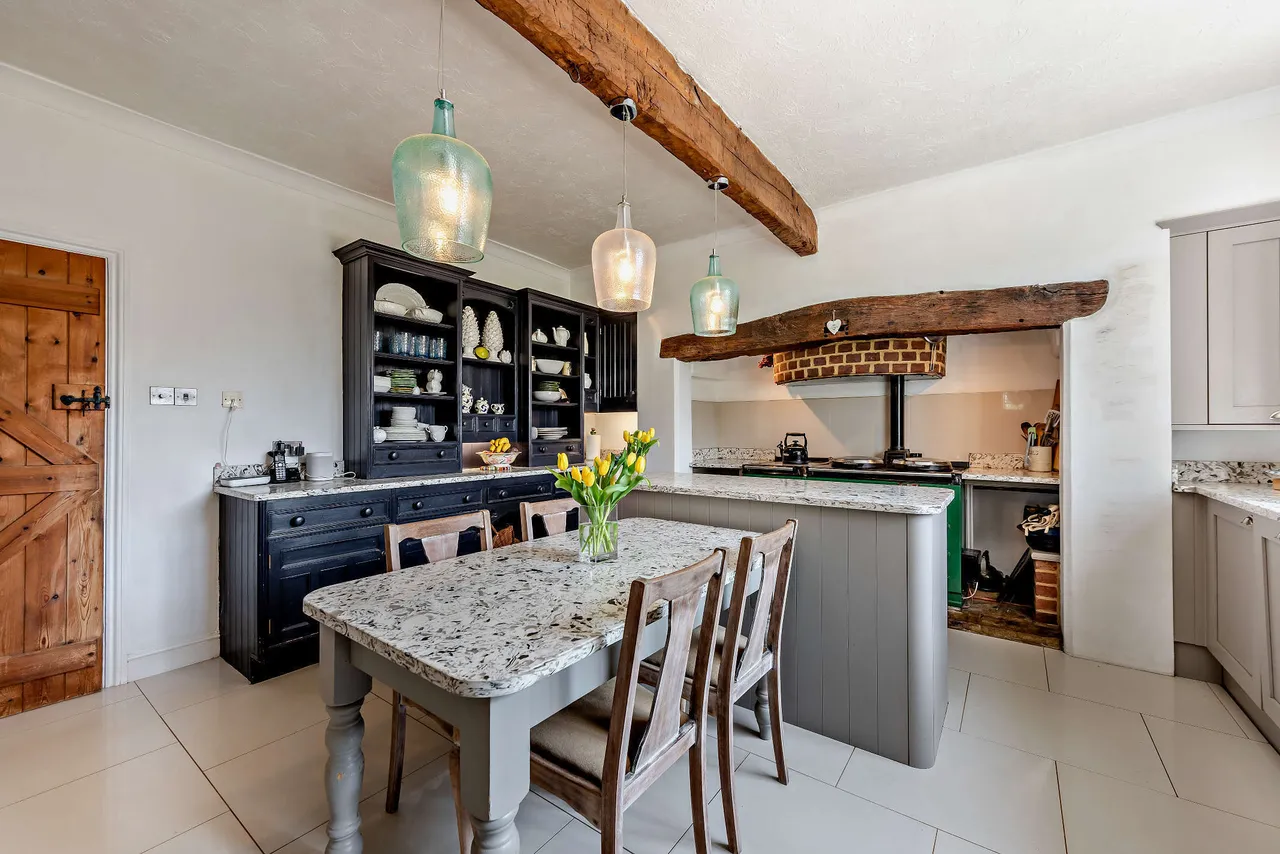 Strood Lane, Warnham, RH12, photo 8