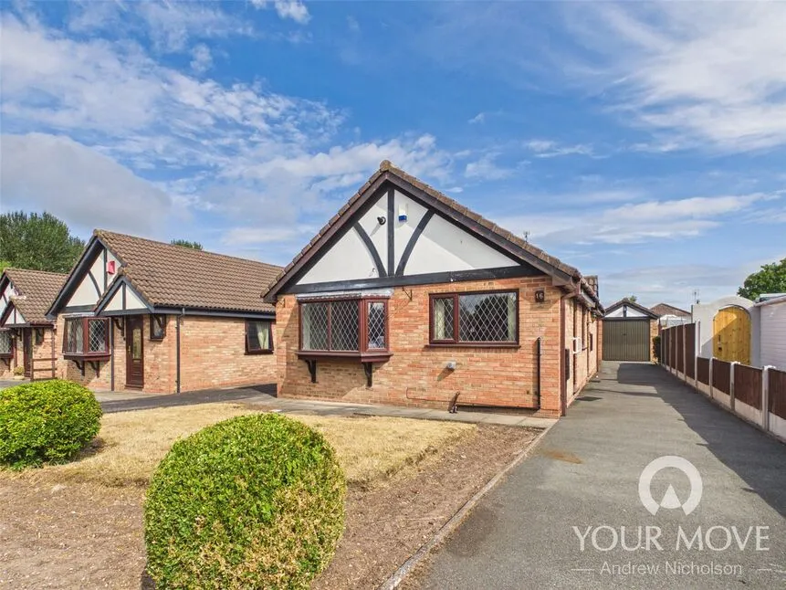 2 bed house for sale — Fairview Avenue, Weston, Cheshire, CW2