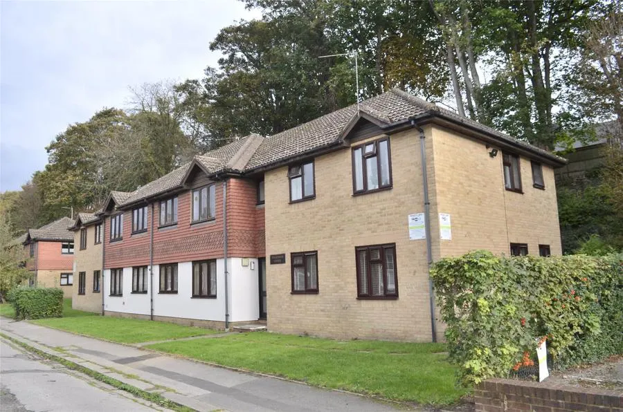 Station Approach, Coulsdon North, CR5, photo 13