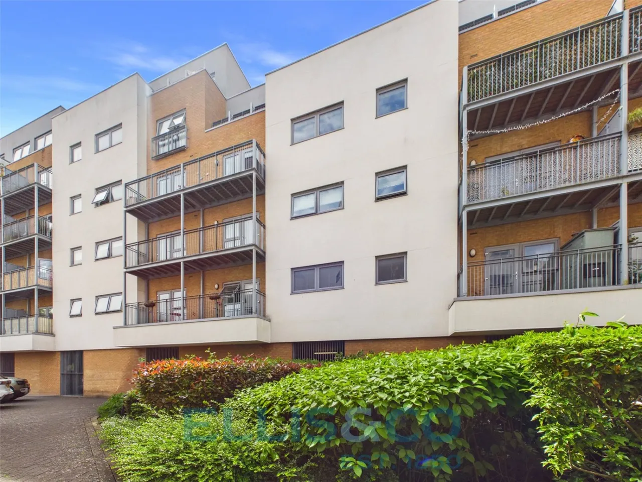 Sovereign Way, Tonbridge, TN9, photo 2