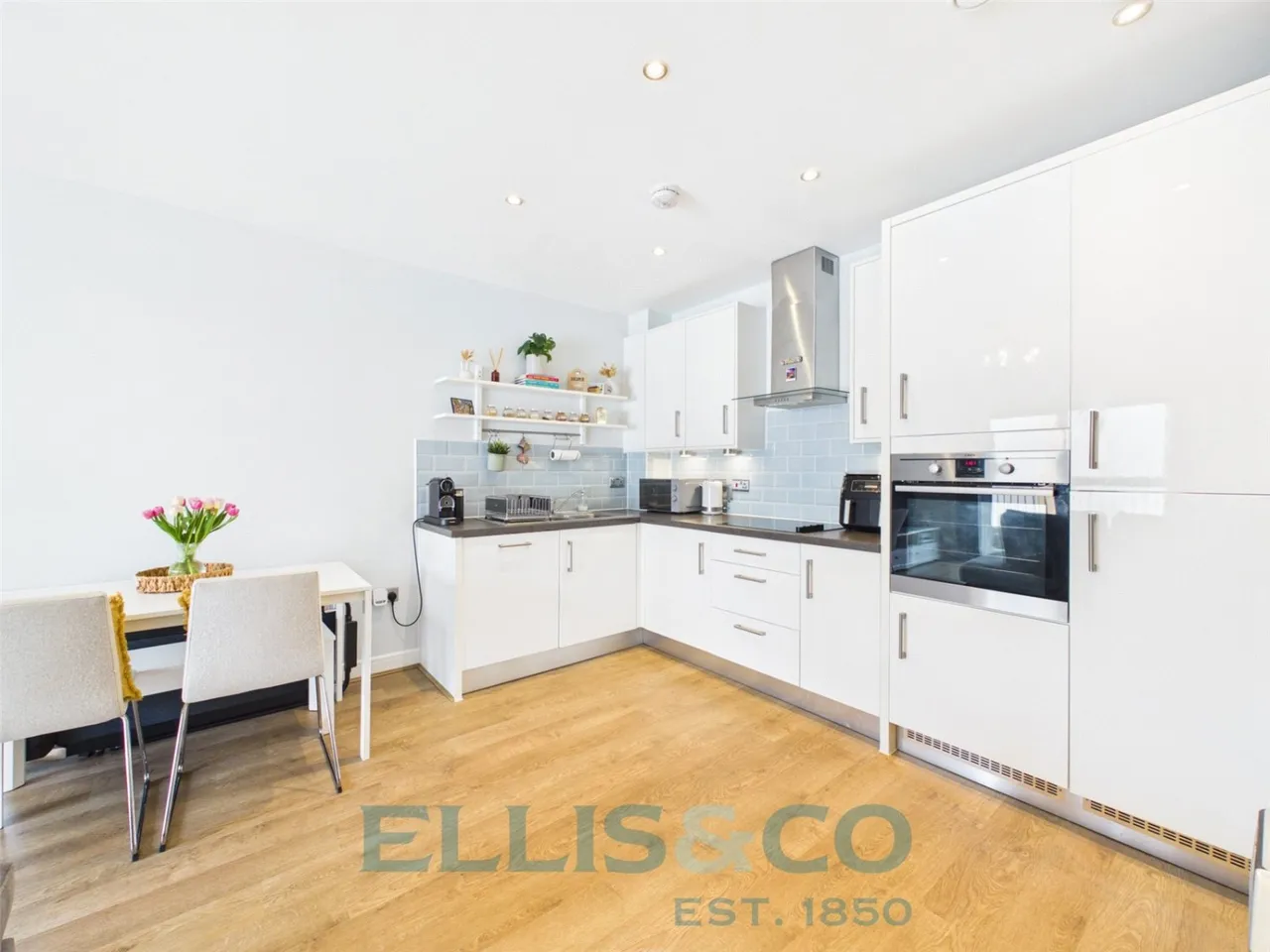 Sovereign Way, Tonbridge, TN9, photo 3