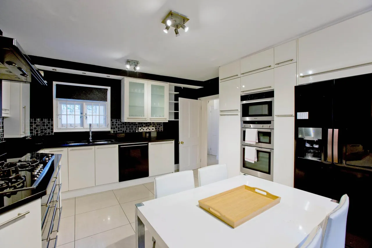 Park Village West, Regent`s Park, NW1, photo 11