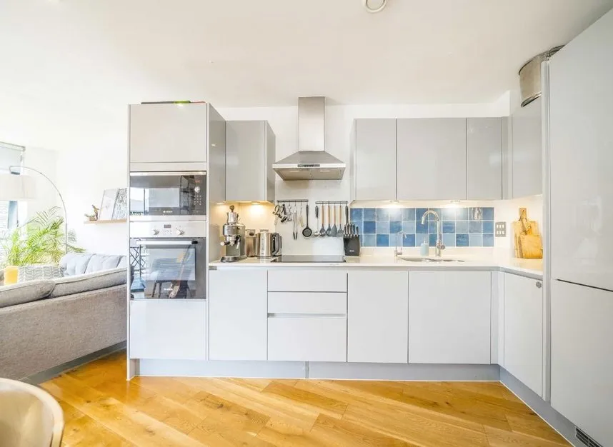 Gunnersbury Lane, Acton, W3, photo 3