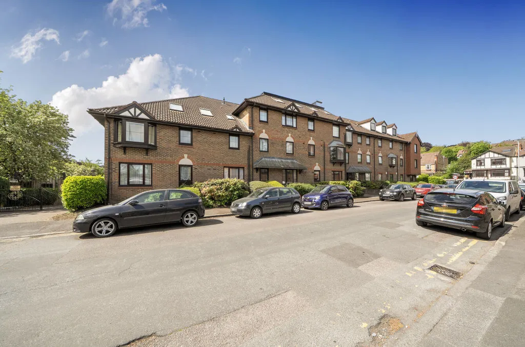 2 bed flat for sale — French Apartments Lansdowne Road, Purley CR8 2PJ