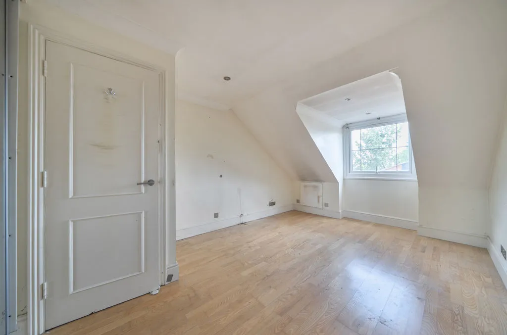 French Apartments Lansdowne Road, Purley CR8 2PJ, photo 7