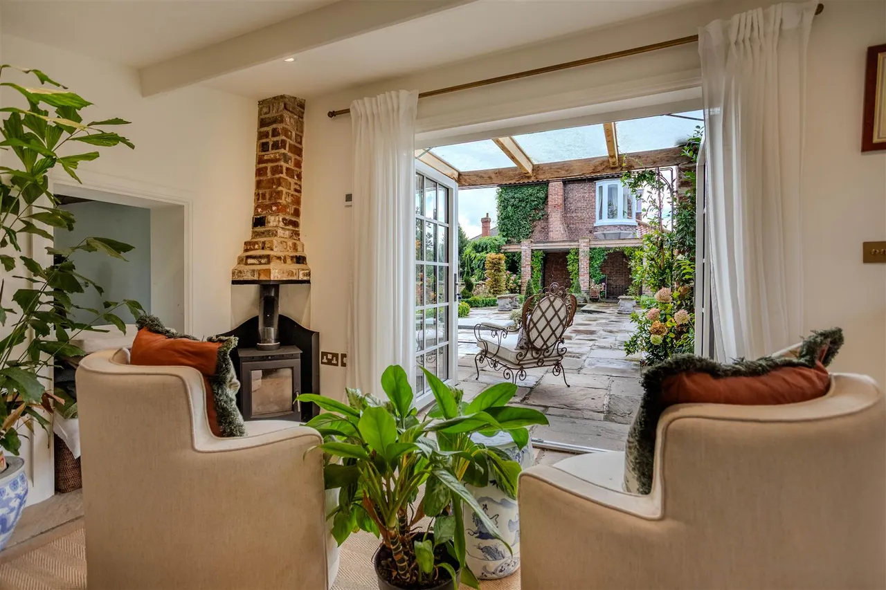 Thorpe Road, Mattersey, photo 17