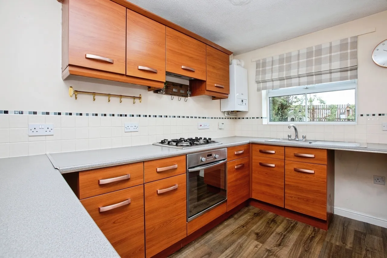 All Saints Court, Huthwaite, NG17, photo 6