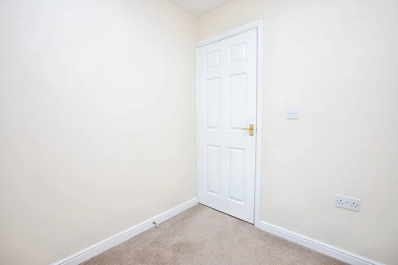 All Saints Court, Huthwaite, NG17, photo 13