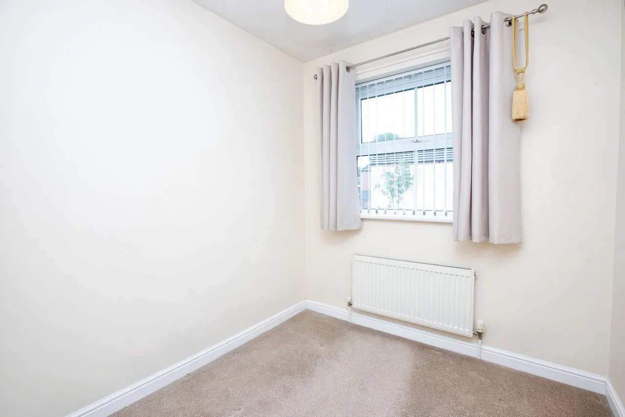 All Saints Court, Huthwaite, NG17, photo 12