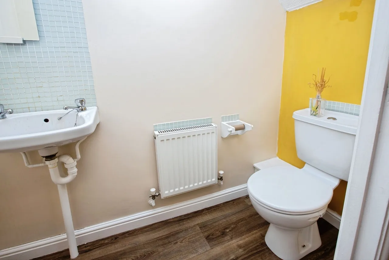 All Saints Court, Huthwaite, NG17, photo 4