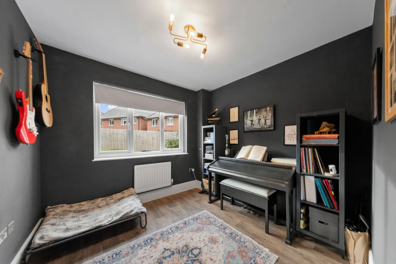 Lurtin Way, Daresbury, WA4, photo 9