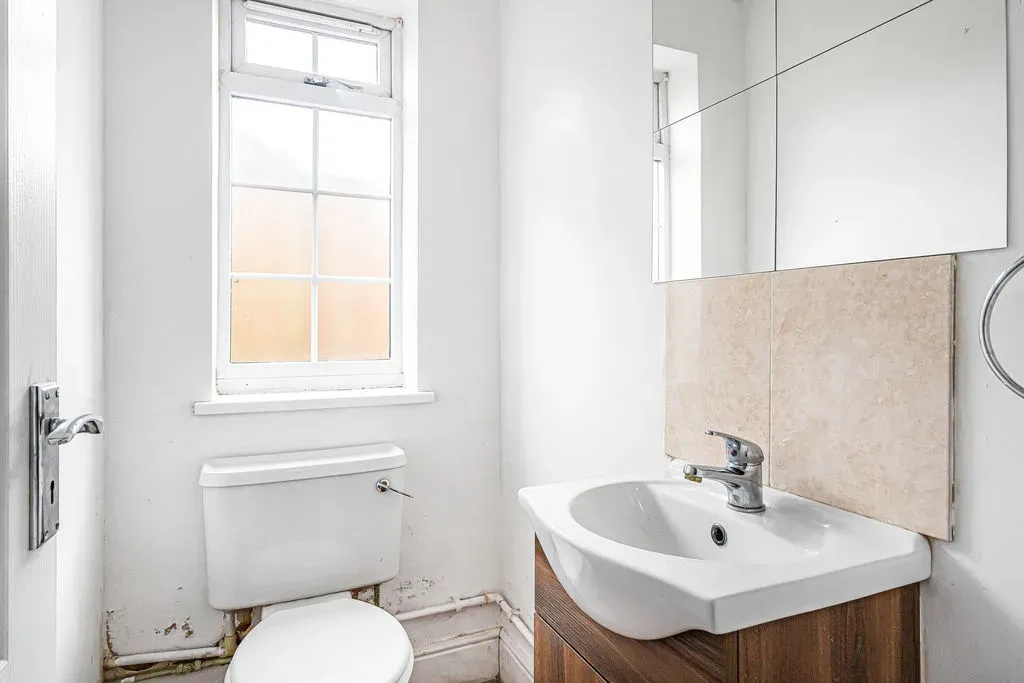 Manor Road, Bletchley, Milton Keynes, Buckinghamshire, MK2 2HP, photo 12