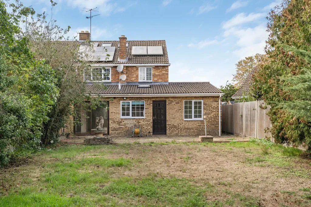 Manor Road, Bletchley, Milton Keynes, Buckinghamshire, MK2 2HP, photo 6