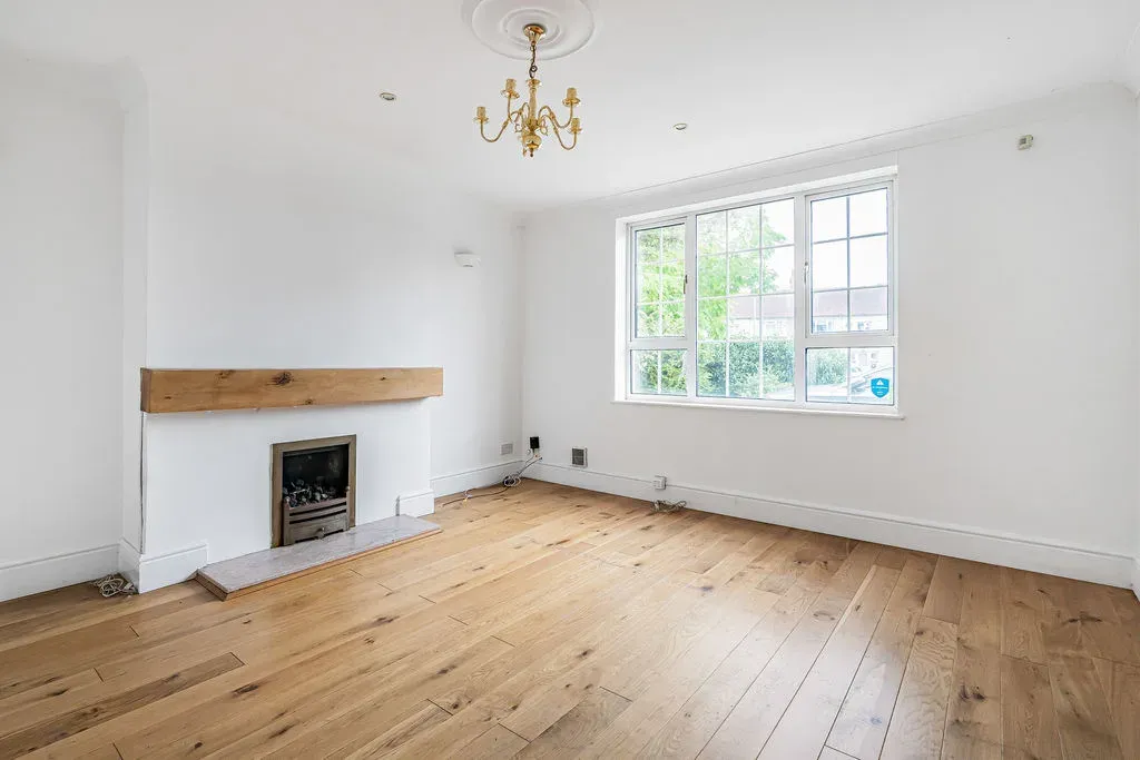 Manor Road, Bletchley, Milton Keynes, Buckinghamshire, MK2 2HP, photo 2