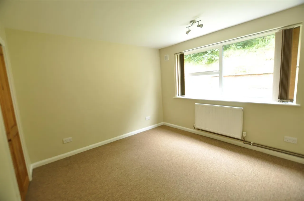 Osborne Road, WR14, photo 4