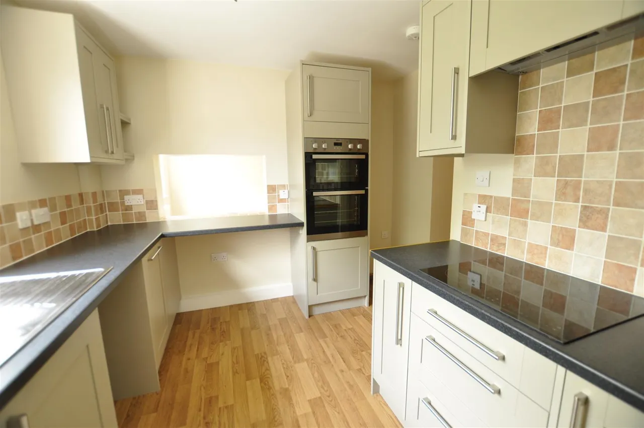Osborne Road, WR14, photo 3