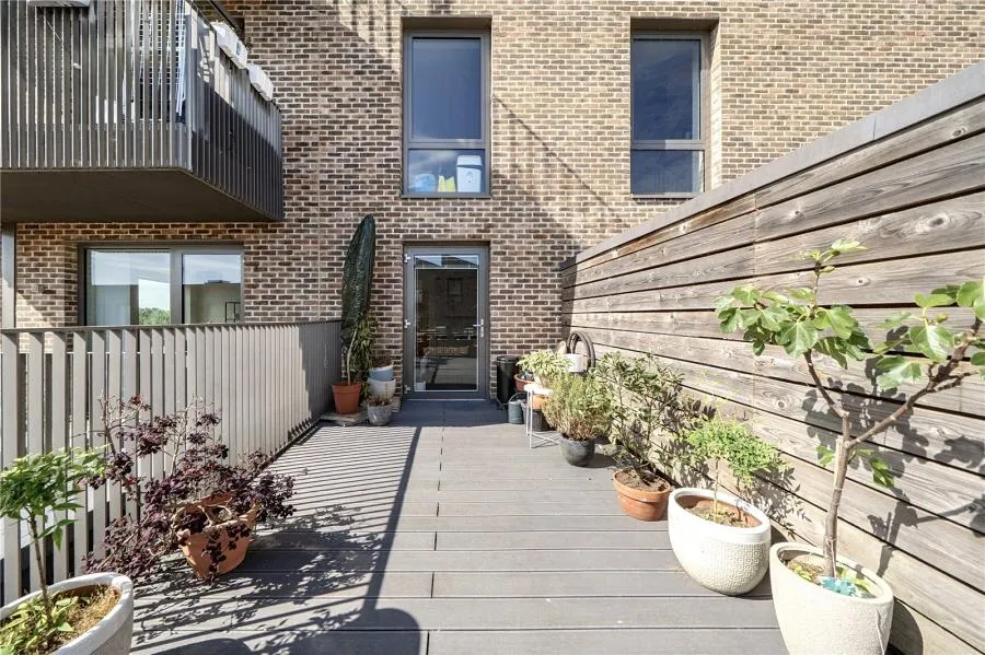 Boaters Avenue, Brentford, TW8, photo 11