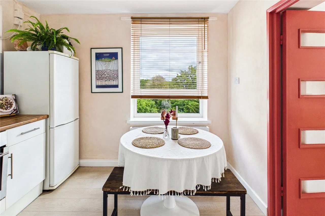 Lanercost Close, London, SW2, photo 4