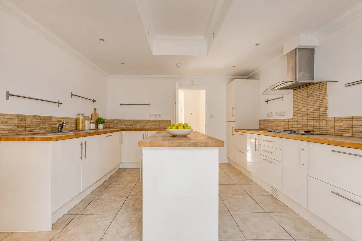 Barlow Road, London, W3, photo 13