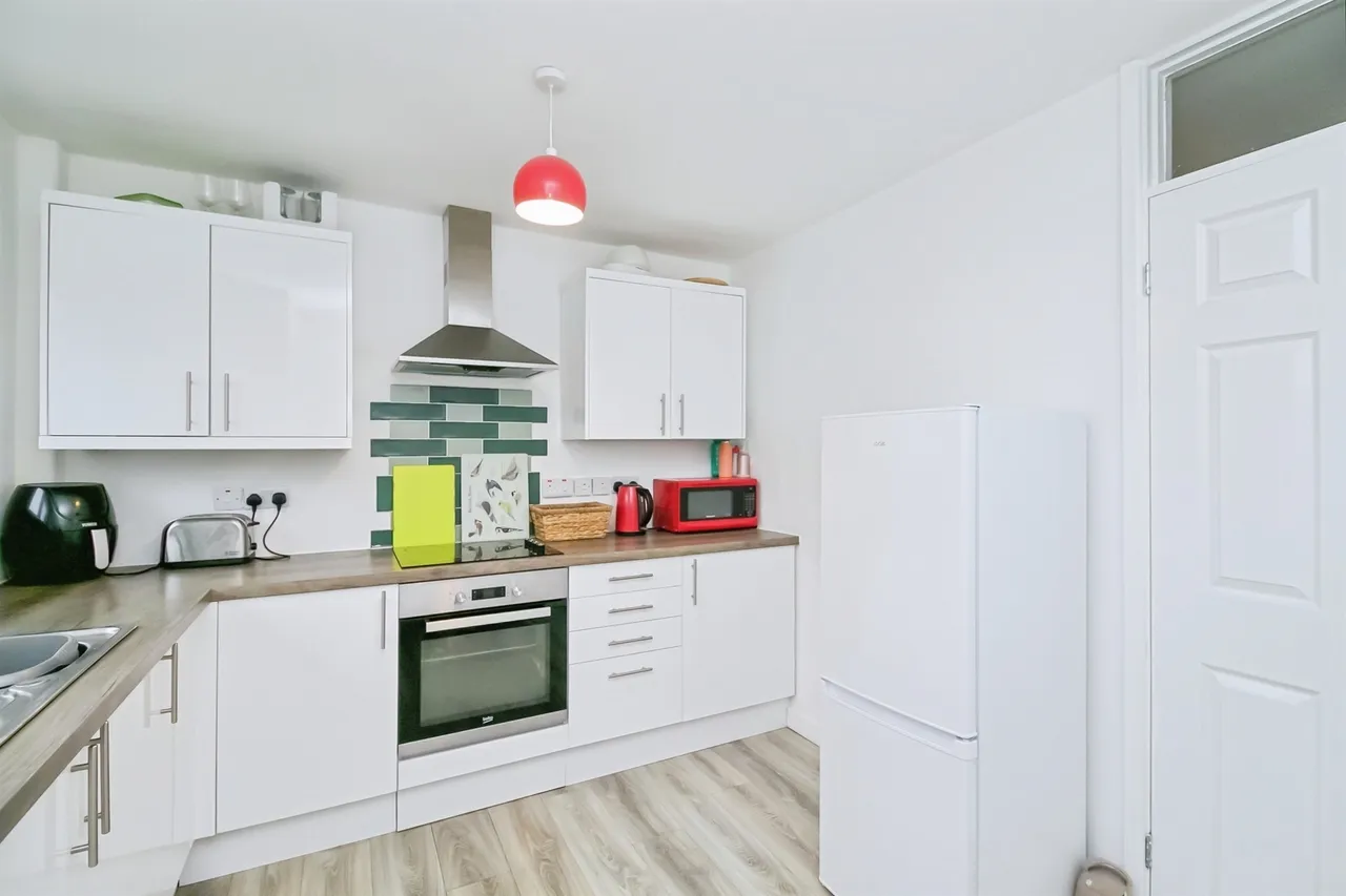 Owens Close, Barry, CF62, photo 9