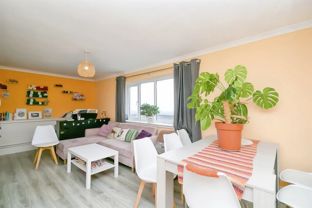 Owens Close, Barry, CF62, photo 16