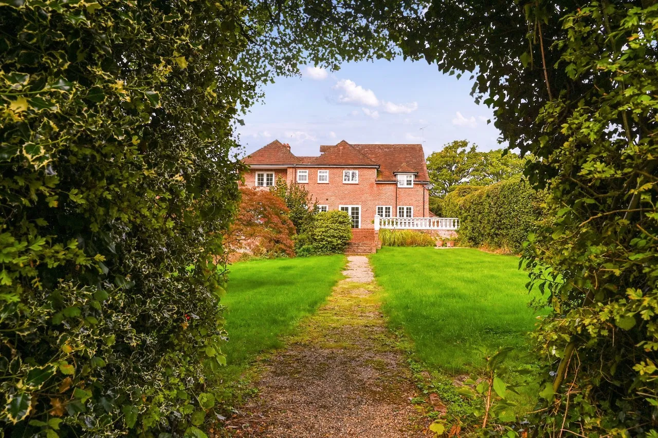 Sliders Lane, Furners Green, TN22, photo 22
