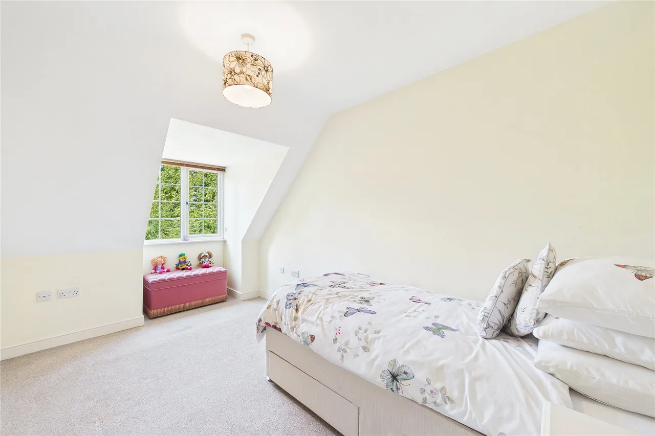 Wilson Way, Horsell, GU21, photo 11