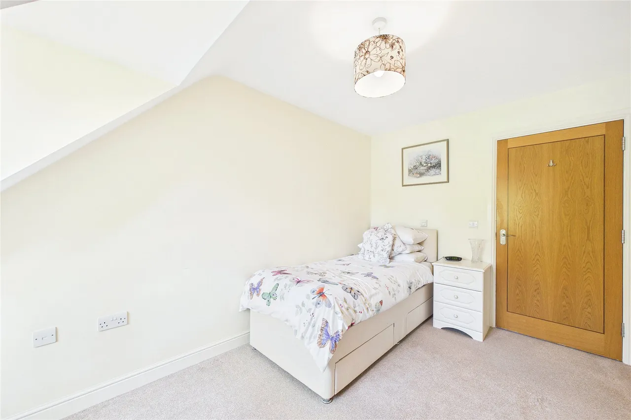 Wilson Way, Horsell, GU21, photo 13